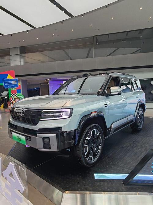 惠州272比亚迪方程豹硬派越野的爆款，英菲尼迪35周年与你共成长